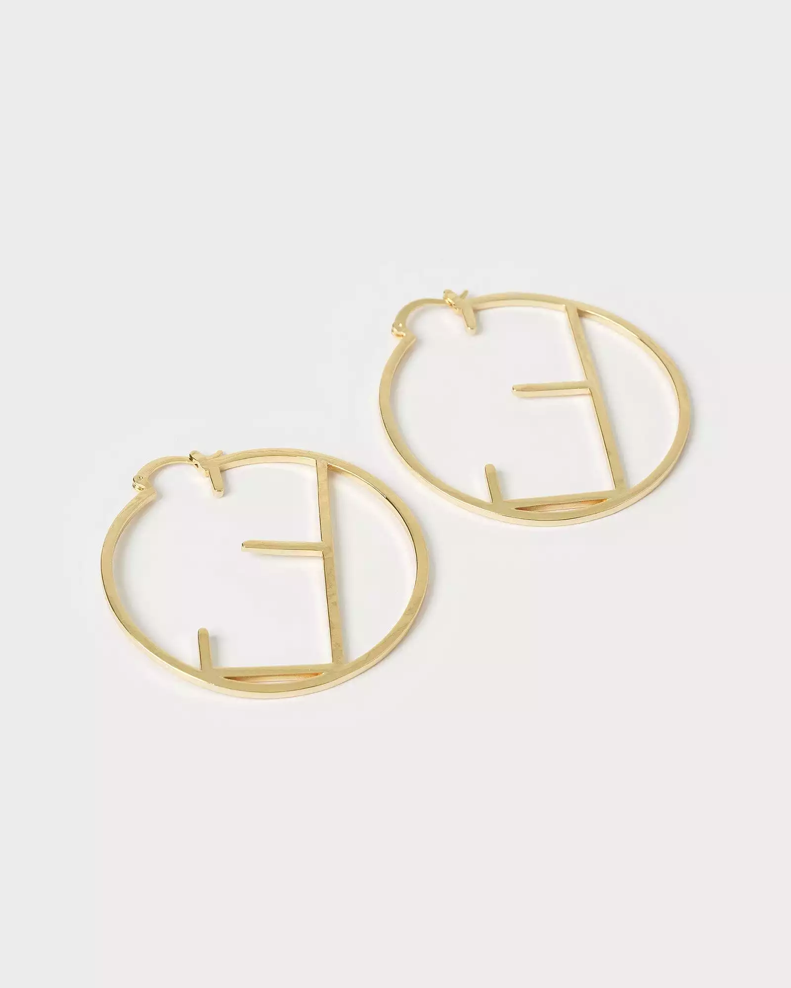 Izoa Alphabet Letter E Hoop Earrings