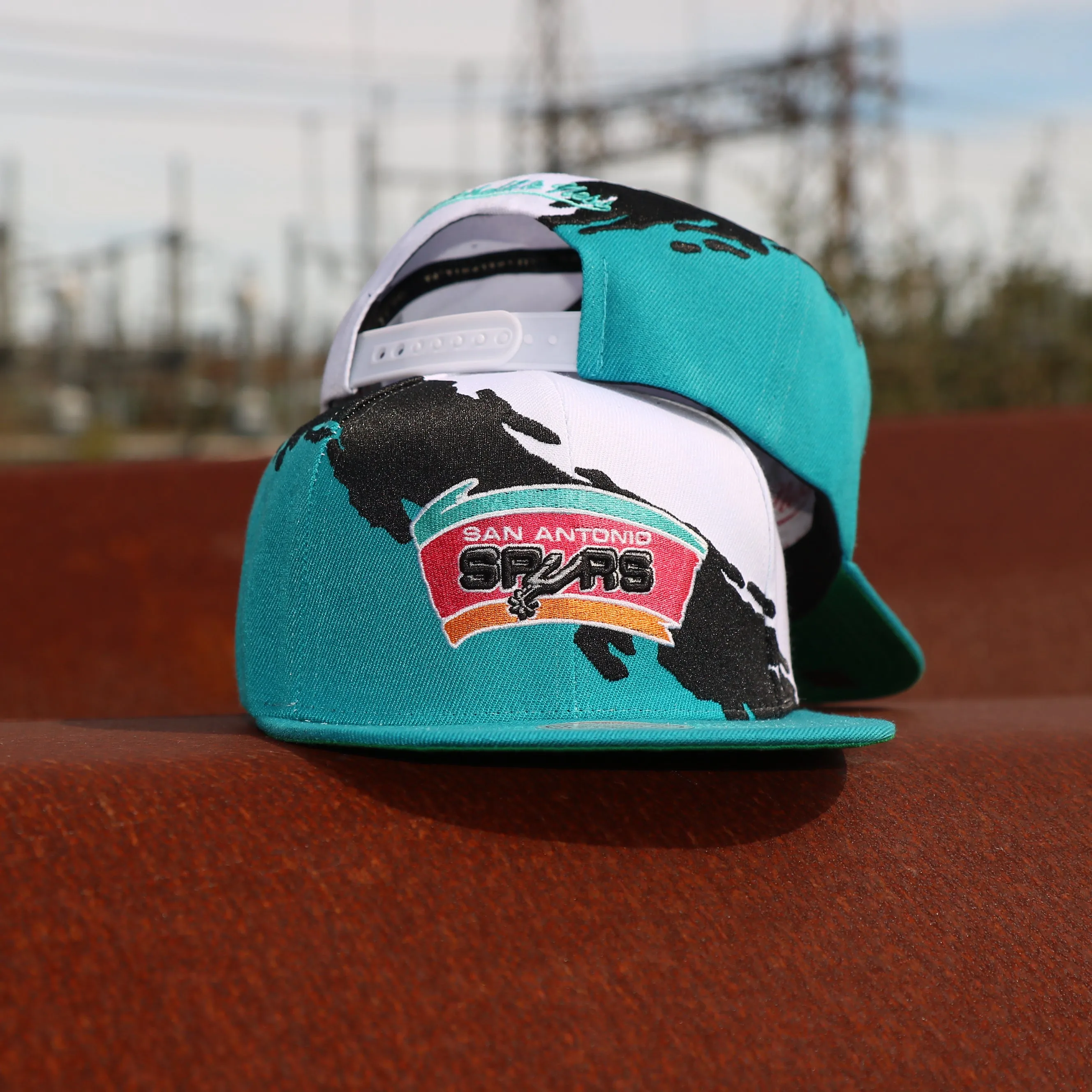 San Antonio Spurs Vintage Retro NBA Paintbrush Mitchell and Ness Snapback Hat | Teal/White/Black