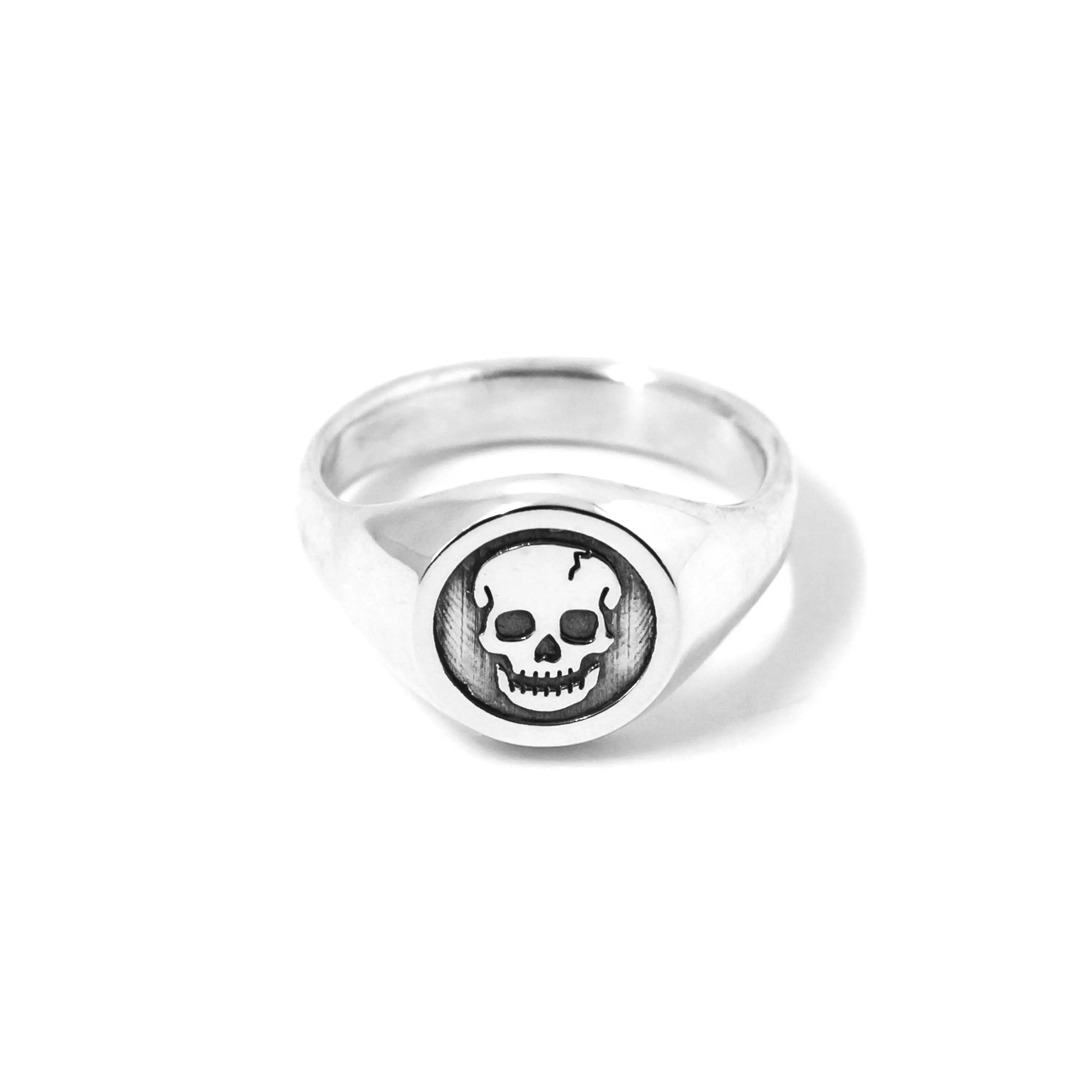 Skull Signet Ring in Sterling Silver